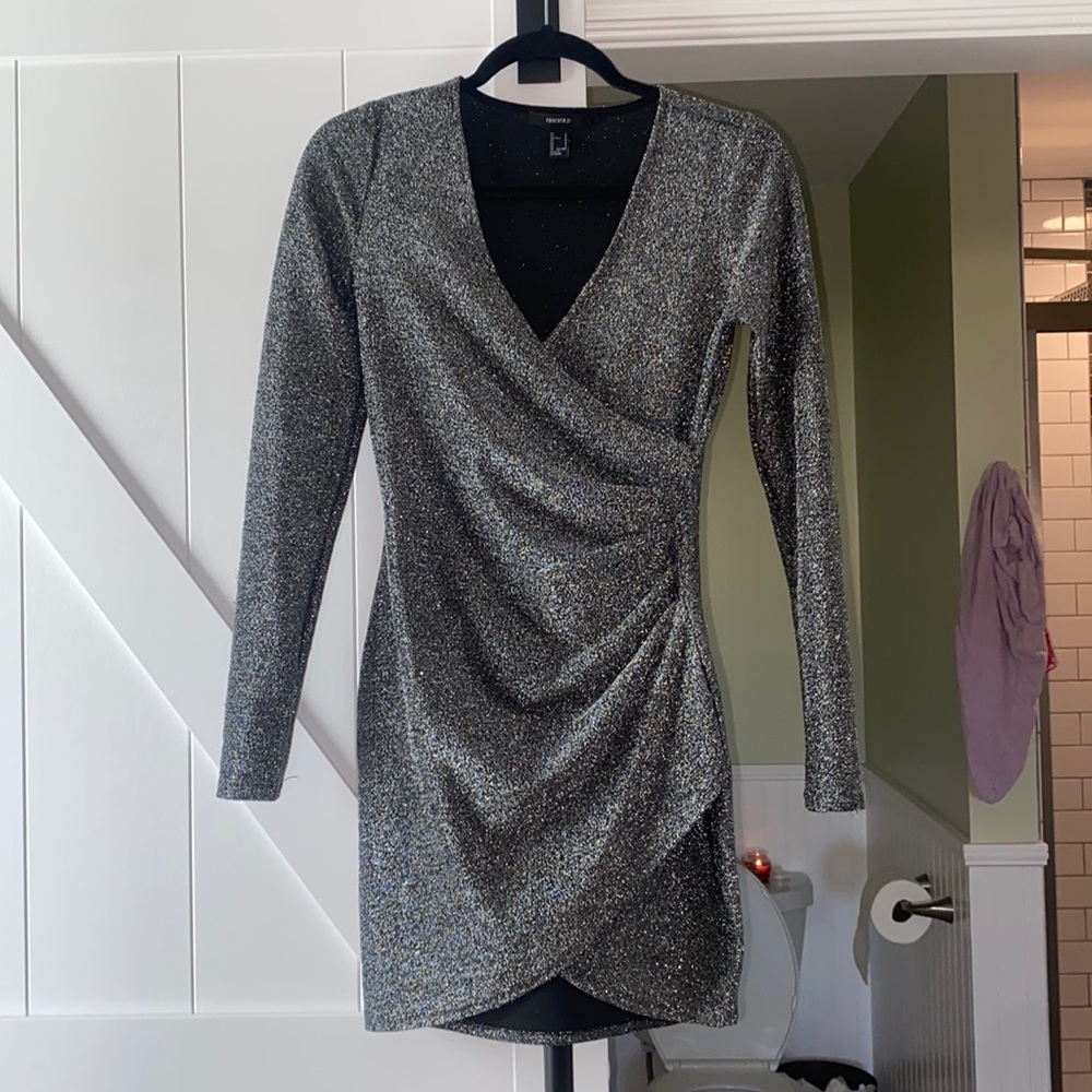 FOREVER 21 MINI DRESS